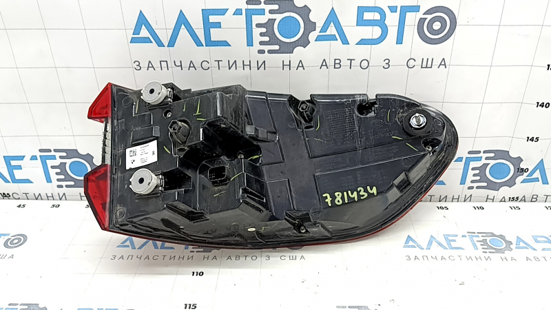 Фонарь внешний крыло левый BMW X5 G05 21-23 LED, потерт