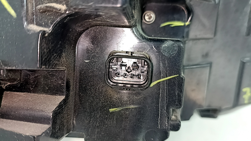 Фонарь внешний крыло левый BMW X5 G05 21-23 LED, потерт