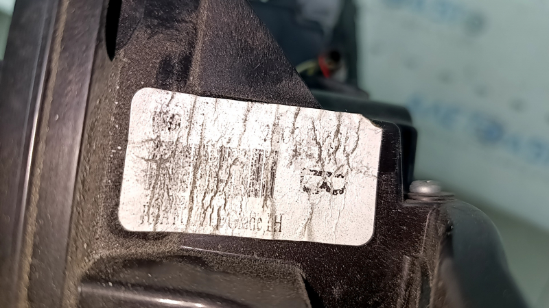 Поворотник ДХО левый Nissan Rogue 21-26 галоген + LED us built, сломано крепление, песок, мелкие царапины