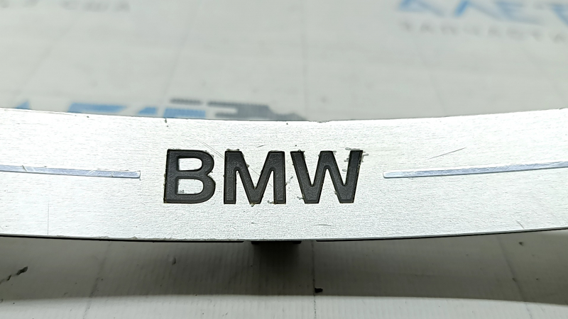 Вставка накладки порога ззаду ліва BMW X5 G05 19-23 хром BMW, з підсвічуванням, подряпини, окислена