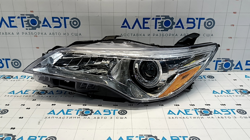 Фара передняя левая Toyota Camry 15-17 usa LE/XLE