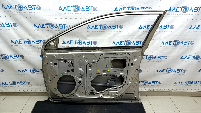 Дверь голая передняя правая Toyota Avalon 13-18 бежевый 5B2, примятости