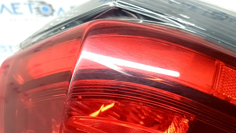 Фонарь внешний крыло левый Nissan Rogue 17-20 потерт