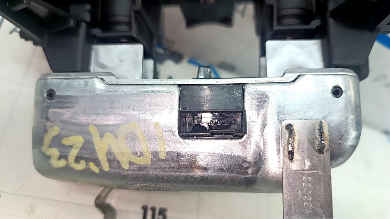 Блокировка рулевой колонки Volkswagen ID.4 21-26