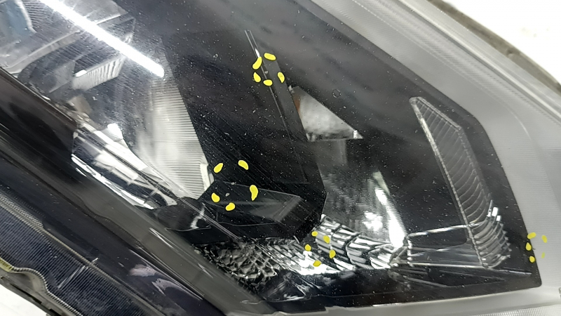 Фара передняя левая Nissan Rogue 17-20 галоген, без крепления, надломано крепление
