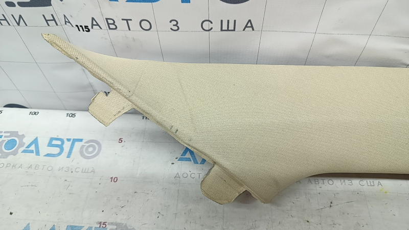 Накладка передней стойки правая Toyota Avalon 13-15 бежевая, под химчистку, царапины