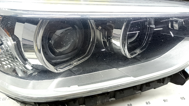 Фара передняя правая в сборе BMW X3 G01 18-21 галоген+LED, с креплением, царапина
