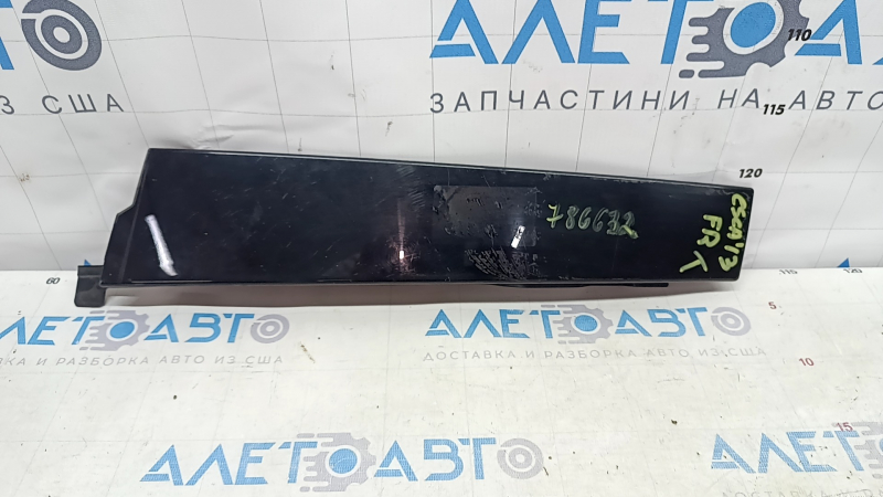 Накладка двери боковая передняя правая Ford Escape MK3 13-19 черный глянец, царапины