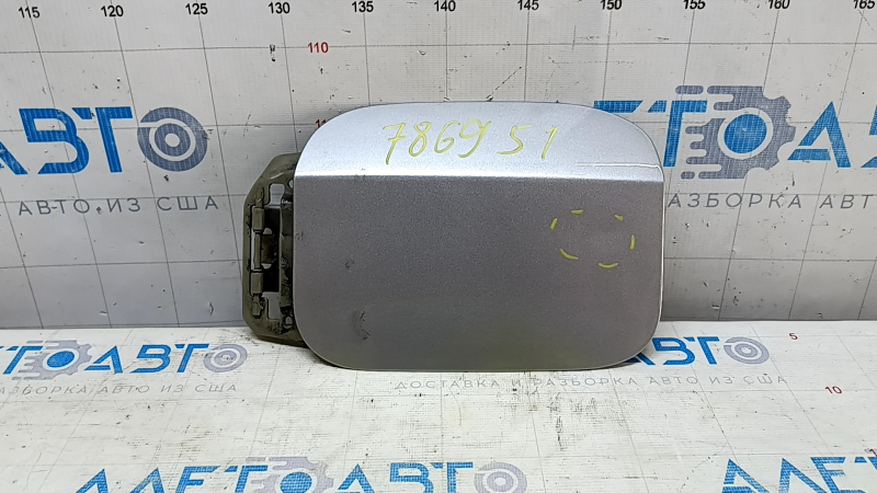 Лючок бензобака Honda Insight 19-22 примят