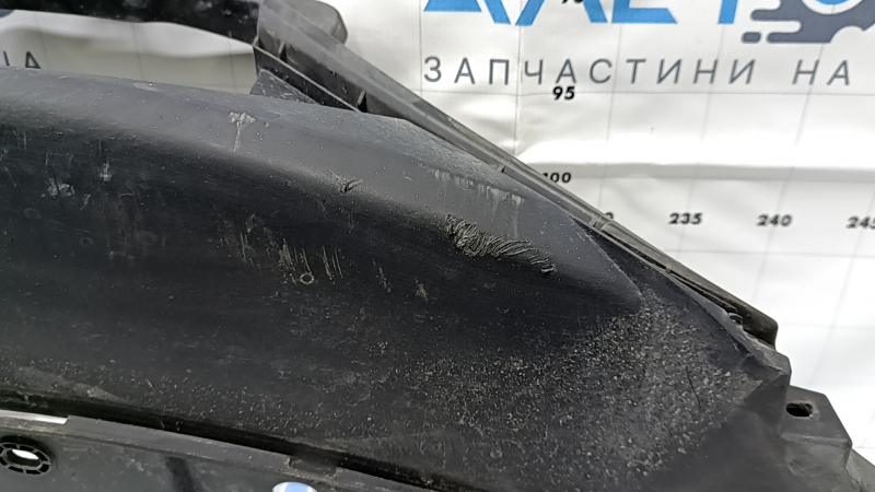 Нижняя решетка переднего бампера Honda Insight 19-22 под радар круиз, царапины, трещина в креплении
