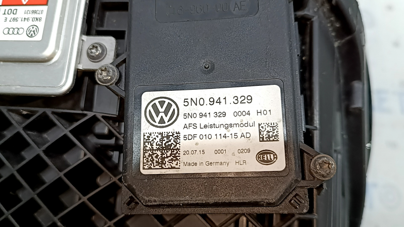 Фара передняя левая VW Tiguan 12-18 в сборе рест ксенон + led, царапина