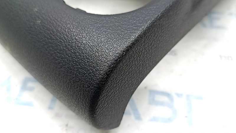 Накладка центральной консоли задняя VW Tiguan 09-18 черная, с карманом, царапины