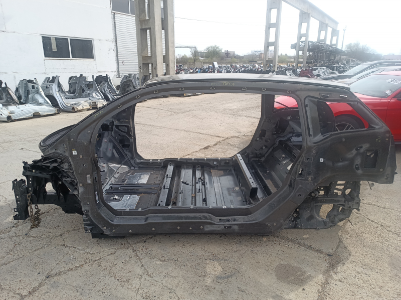 Кузов BMW i3 14-21 в сборе с рамой