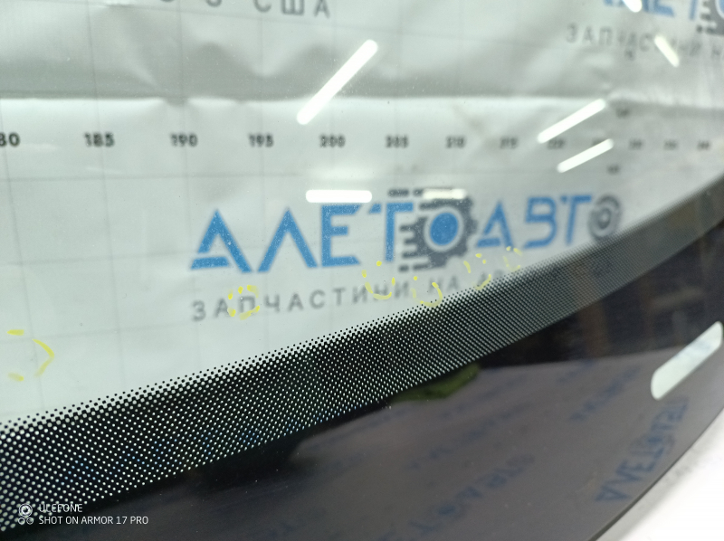 Лобовое стекло Audi Q3 8U 16-18 под датчик дождя, песок