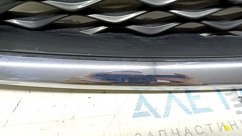 Решетка радиатора grill Infiniti Q50 18-20 со значком, песок