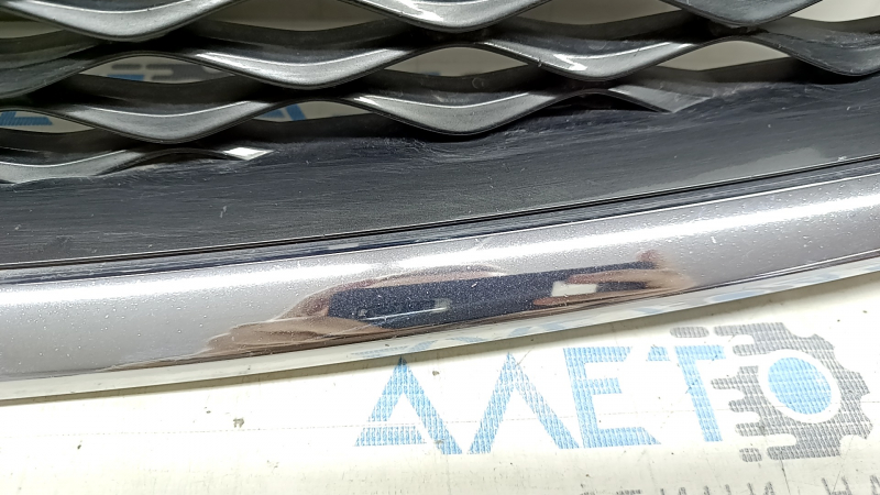 Решетка радиатора grill Infiniti Q50 18-20 со значком, песок