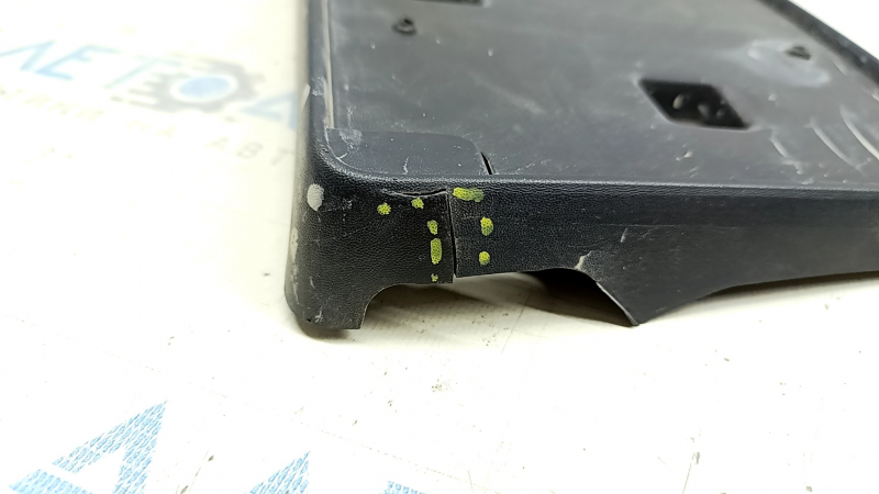 Площадка номерного знака передняя Jeep Compass 17-21 трещина