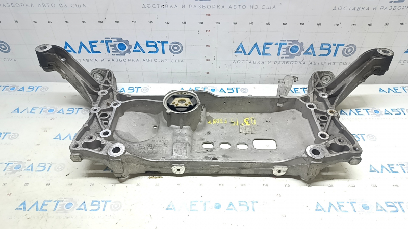 Подрамник передний Audi Q3 8U 15-18, микротрещины С/Б