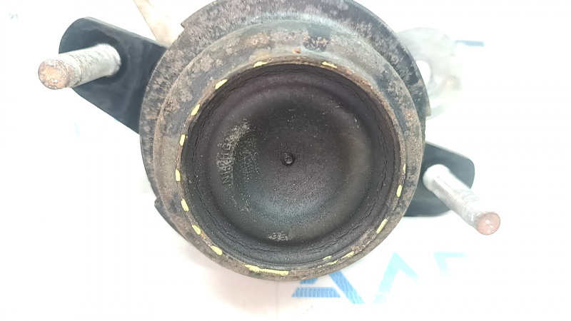 Подушка двигателя задняя Infiniti Q50 16-24 3.0T RWD потрескана