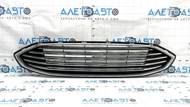 Решетка радиатора grill в сборе с обрамлением Ford Fusion mk5 17-18 песок