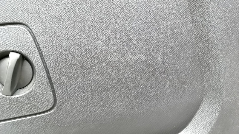 Другие следы использования на обшивке двери багажника для Volvo XC90, 2016-2026.