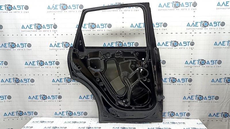 Дверь голая задняя левая Audi Q5 8R 09-17 черный LY9T, замят угол