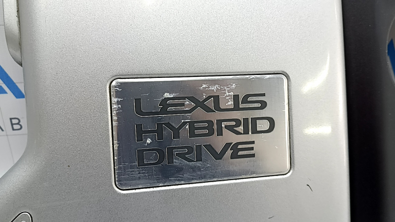 Накладка двигателя Lexus RX400h 04-09 царапины