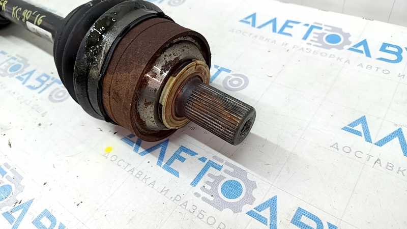 Привод полуось передняя правая Volvo XC90 16-22 T5, T6 AWD, ржавая, порван пыльник на внешней гранате