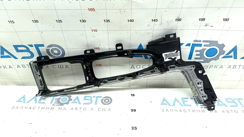 Накладка центральной консоли верхняя Volvo XC90 16-22 T5, T6, черный глянец, царапины