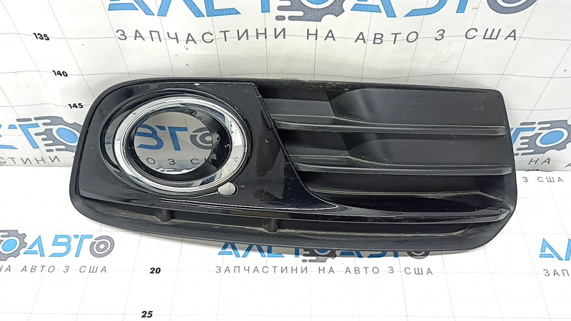 Нижняя решетка переднего бампера правая Audi Q5 8R 13-17 рест, мат+глянец хром, под птф, тип 2, песок