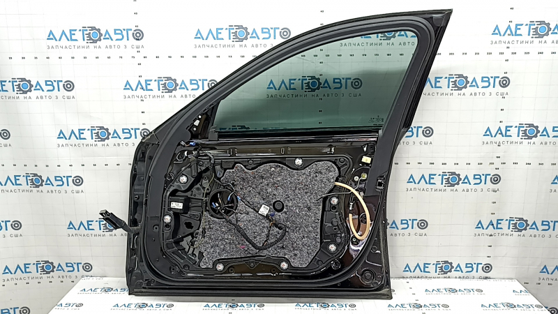 Дверь в сборе передняя правая BMW 5 G30 17-23 keyless, черный 668, царапины на молдинге, тычка