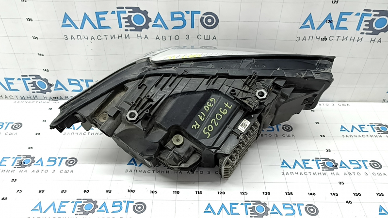 Фара передняя левая в сборе BMW 5 G30 17-20 LED Corona Rings S524A с креплением, паутинка, царапины