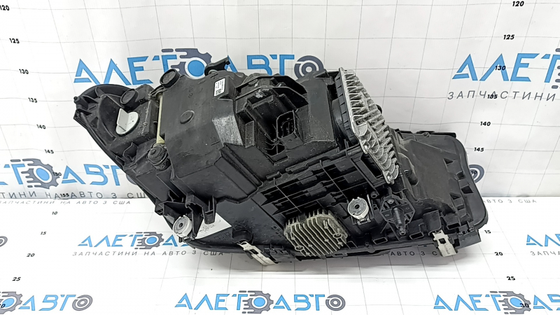 Фара передняя левая в сборе BMW 5 G30 17-20 LED Corona Rings S524A с креплением, паутинка, царапины