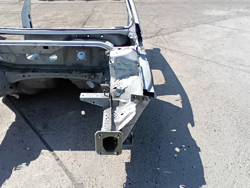Четверть передняя левая Ford Fusion mk5 13-20 на кузове, белая