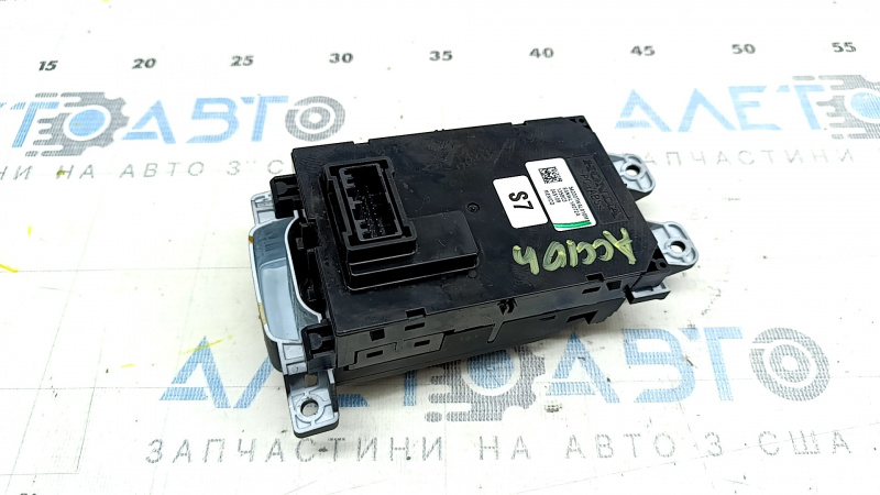 Шифтер КПП Honda Accord 18-22 потерты кнопки