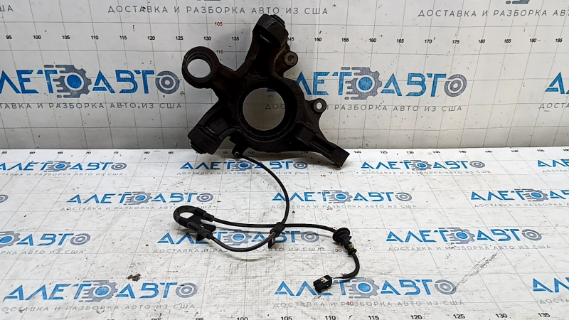 Цапфа задняя левая Lexus RX350 RX400h 06-09 АWD с датчиком АБС, без С/Б
