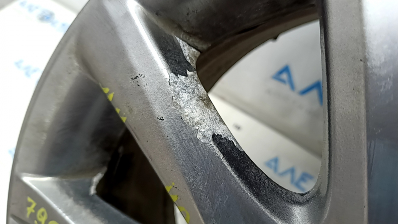 Изображение с дефектами на краю диска, подходящего для Toyota Camry 2007-2011