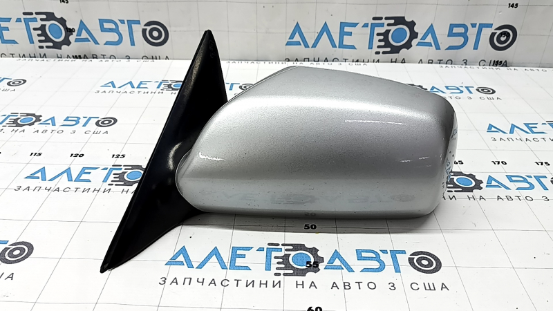Левое боковое зеркало серебристого цвета для Toyota Camry поколение V40, 2007 - 2011