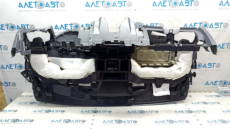 Торпедо передняя панель с AIRBAG Chevrolet Bolt 17-21 темно-серая, потертость, царапины