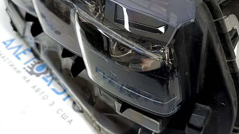 Фара передняя правая в сборе Toyota Prius 50 Prime 17-19 LED с уплотнителем и верхним креплением, песок