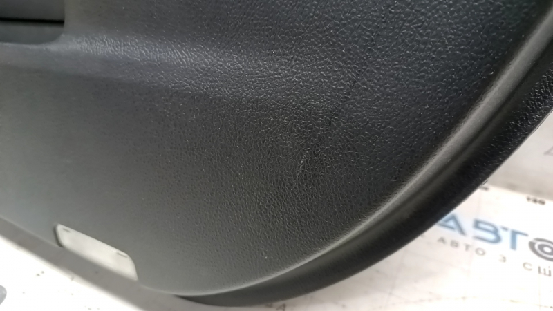 Обшивка двери карточка передняя правая Toyota Camry v55 15-17 черная, подлокотник черный кожа, вставка черная кожа, царапины