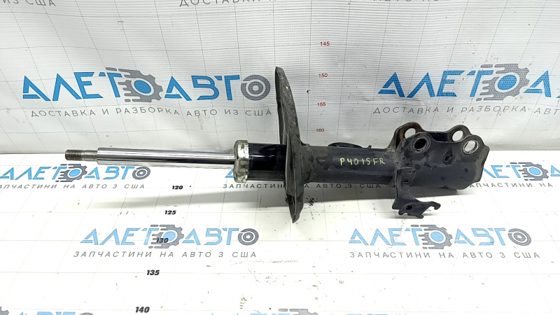 Амортизатор передний правый Toyota Prius V 15-16