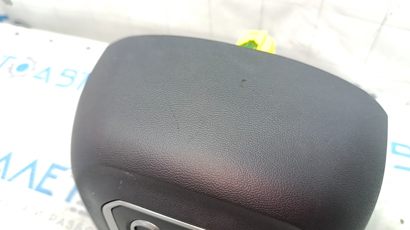 Подушка безопасности airbag в руль водительская Audi Q5 80A 18-21 серая, тип 1, царапины
