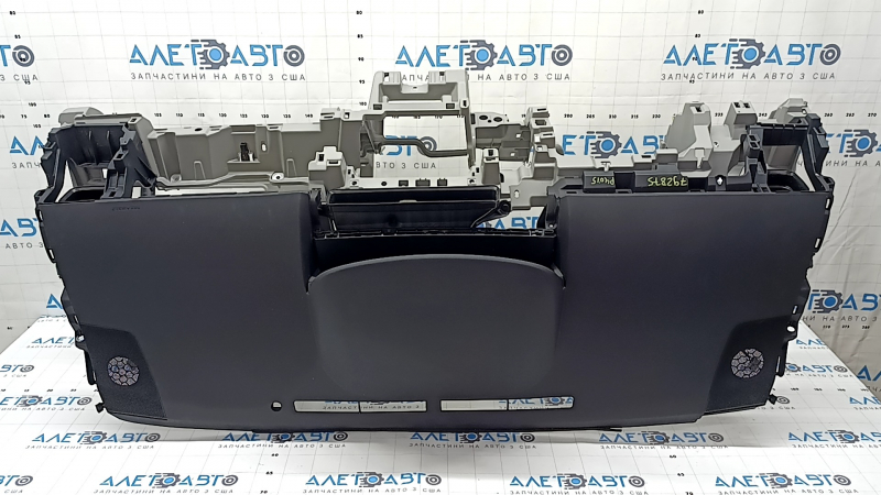Торпедо передняя панель с AIRBAG Toyota Prius V 12-16 темно-серая с серым, под чистку