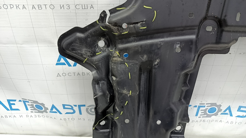 Защита двигателя задняя Mitsubishi Outlander 22-26 примята, надрывы