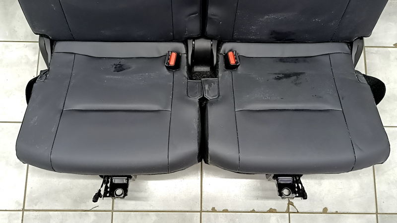 Задние сиденья Mitsubishi Outlander 22-26, состояние с потертостями.