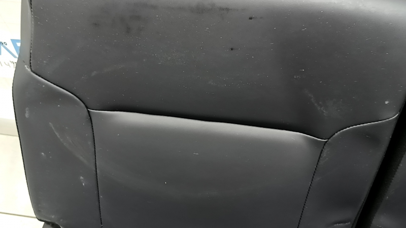 Задний ряд сидений 3 ряд Mitsubishi Outlander 22-24 кожа черная, под химчистку, примято, ржавое снизу