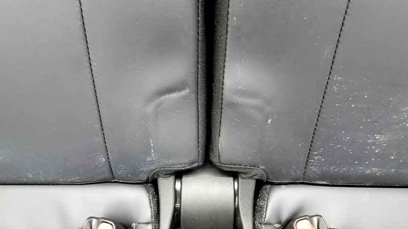 Задний ряд сидений 3 ряд Mitsubishi Outlander 22-24 кожа черная, под химчистку, примято, ржавое снизу