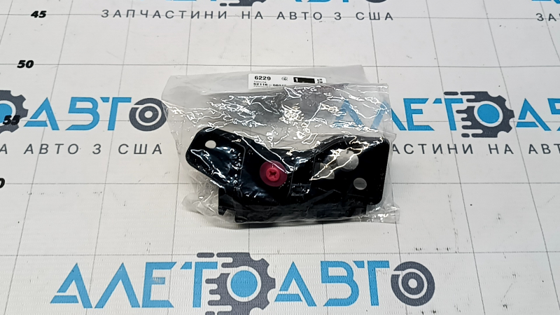 Крепление переднего бампера левое Lexus ES 19-26