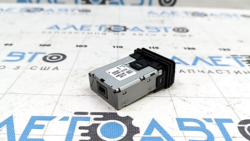 USB Hub Lexus RX350 RX450h 20-22 задний